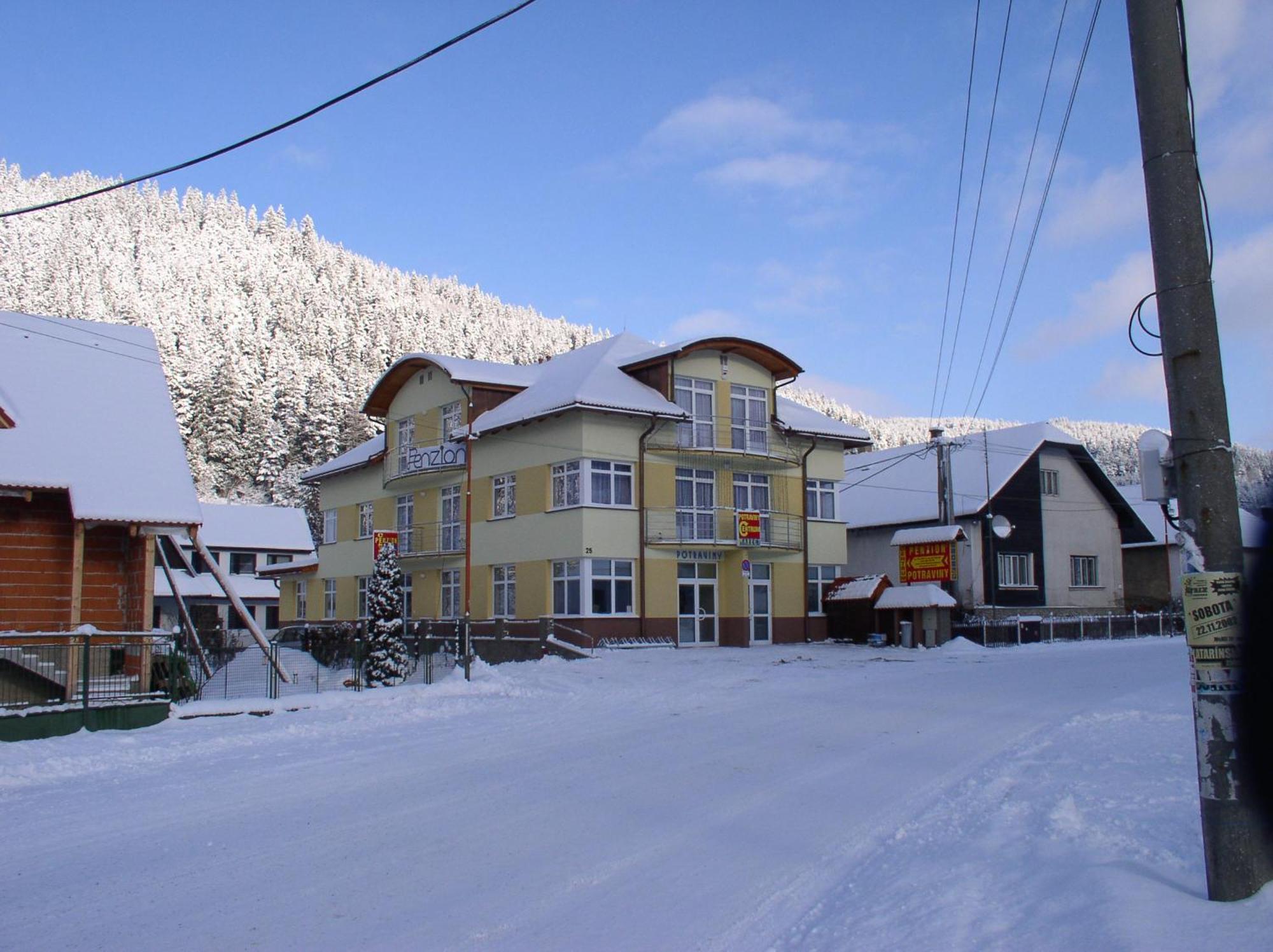 Penzion Centrum Oravsky Biely Potok エクステリア 写真
