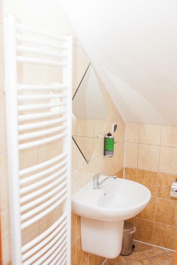 Penzion Centrum Oravsky Biely Potok エクステリア 写真